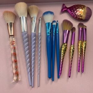 Used Makeup Brush Set of 12 in Purple, Blue, Gold